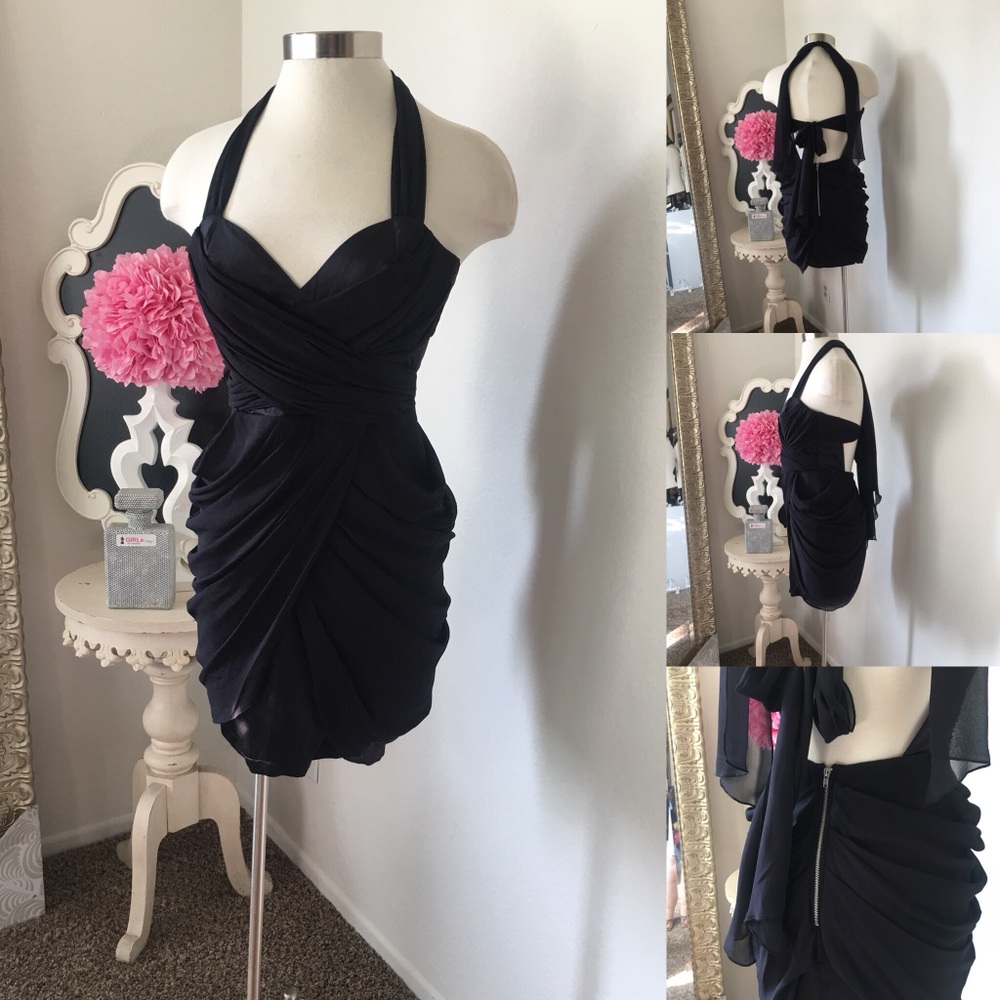 ⭐️SALE 🌺Designer Label
Stunning Silk Dress
